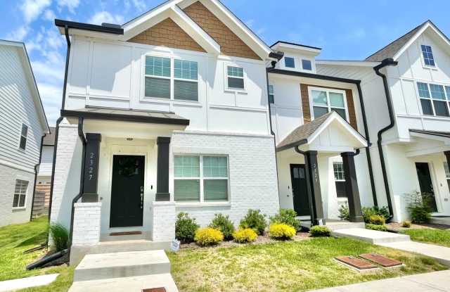 FURNISHED (or not) Like New 2020 Build Old Hickory Townhouse! Pet Friendly! photos photos