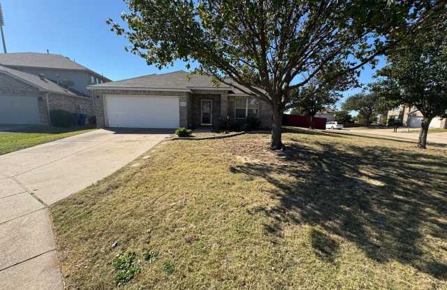 Charming 4-Bedroom Single-Family Home Welcome to this spacious 4-bedroom, 2-bath single-family home offering 1,784 sq. ft. - 9205 Lenox Drive, McKinney, TX 75071 Charming 4-Bedroom Single-Family Home Welcome to this spacious 4-bedroom, 2-bath single-family home offering 1,784 sq. ft. - 9205 Lenox Drive, McKinney, TX 75071