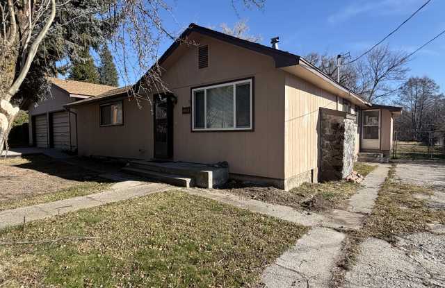 413 E Ivy St photos photos