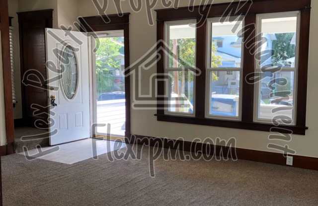 ***NEW ON THE MARKET....DRIVE BY TO CHECK IT OUT*** photos photos