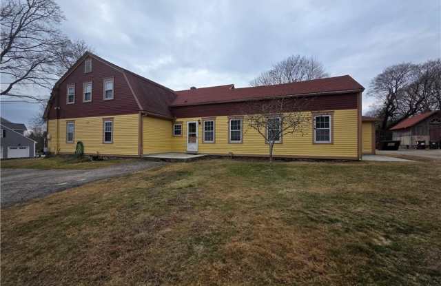 354 Old Boston Neck Road unit: 2 photos photos