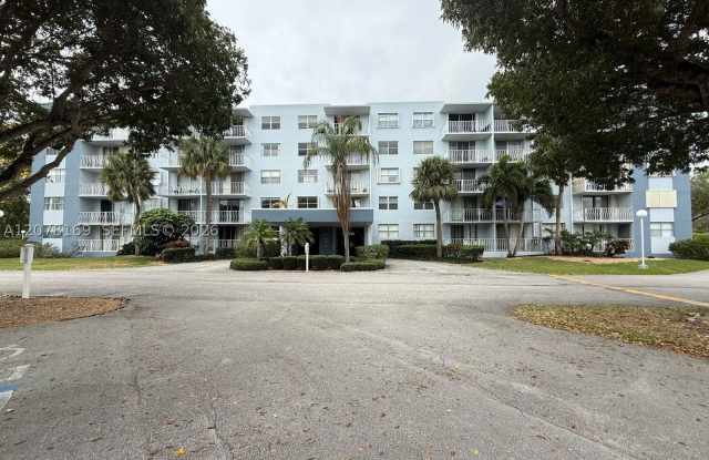 500 Executive Center Dr Gallery 1