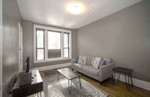 1028 N. Marshfield Avenue - 1 Gallery 2