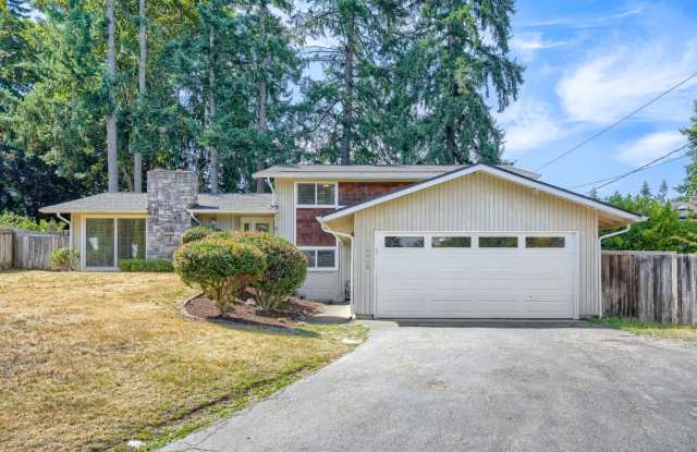 4bed/3bath Home with Lower-Level Bonus Room in East Bellevue! photos photos