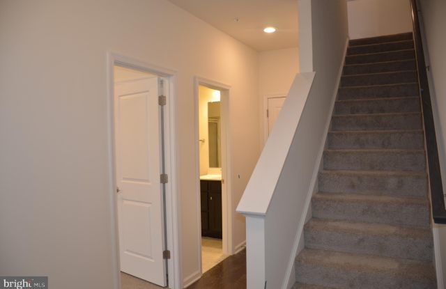 5609 TALLYN HUNT Place Gallery 2