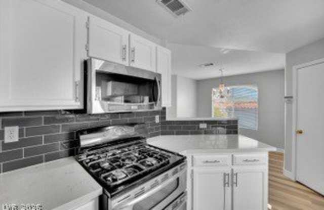 698 S Racetrack Road Gallery 2
