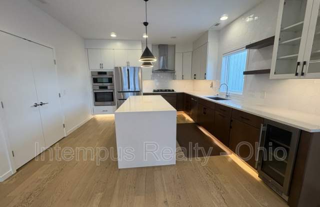 2430 Richmond Rd photos photos