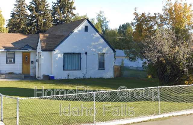 785 S Higbee Ave - 785 South Higbee Avenue, Idaho Falls, ID 83401