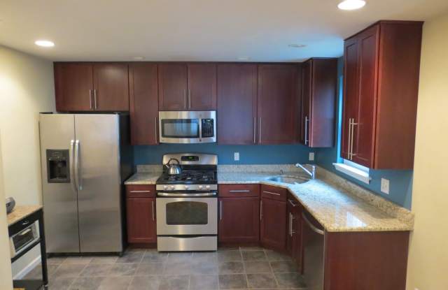 956 North Lawrence Street Unit A Gallery 3