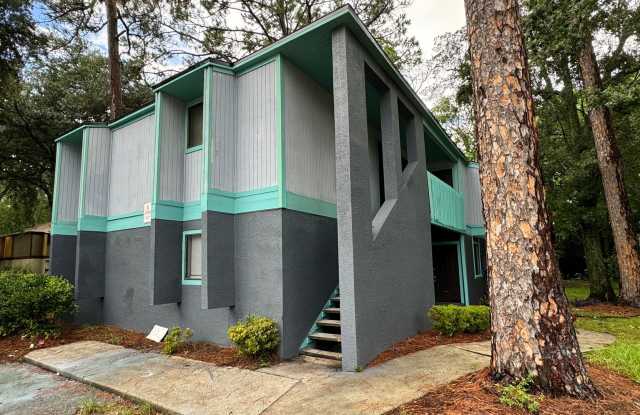 2 Bed/ 1 Bath Available Now on the Westside! photos photos