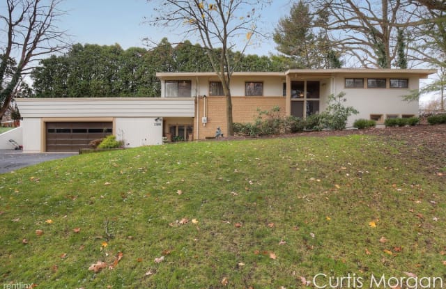 1500 Blythe Ct NW - 1500 Blythe Court Northwest, Grand Rapids, MI 49504