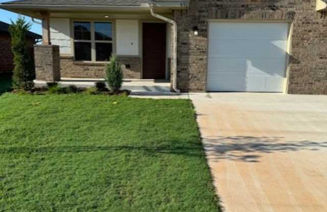 Brand New Duplex For Lease! 650 Juniper! photos photos