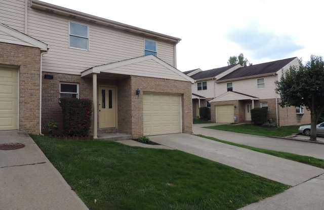 Braemar Townhomes Large 3 Bedroom w/ garage Gallery 1