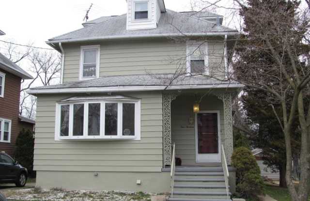413 MAPLE AVENUE # Gallery 3