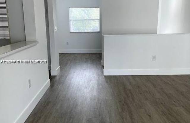 9769 Northwest 46th Terrace Gallery 3
