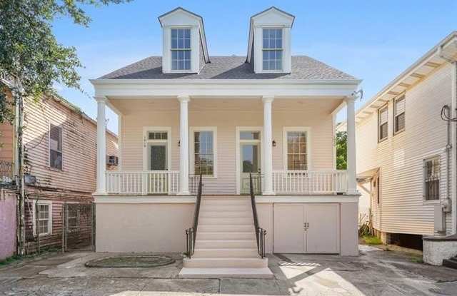 1820 URSULINES Avenue photos photos