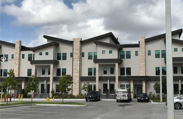 10473 NW 82 St - 10473 NW 82nd St, Doral, FL 33178