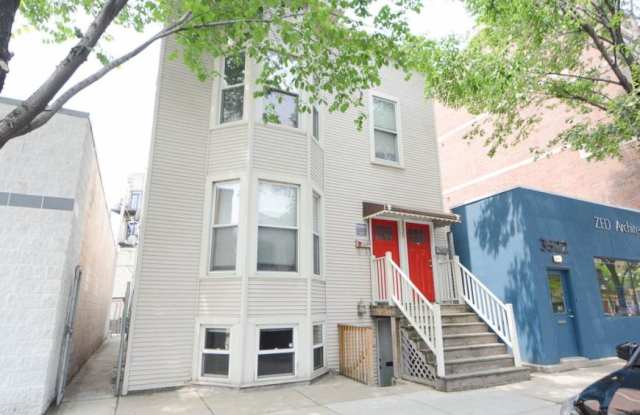 3520 Lincoln - 3520 North Lincoln Avenue, Chicago, IL 60657