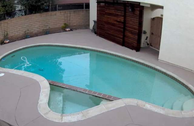 Furnished Studio With Private Pool and Utilities Paid in Oceanside photos photos
