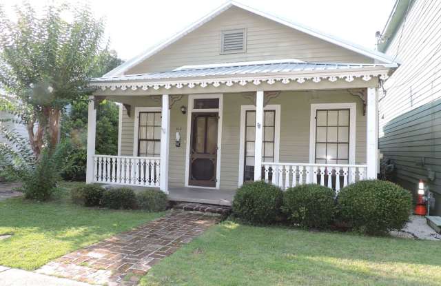 Charming home in historic district! - 418 East Intendencia Street, Pensacola, FL 32502