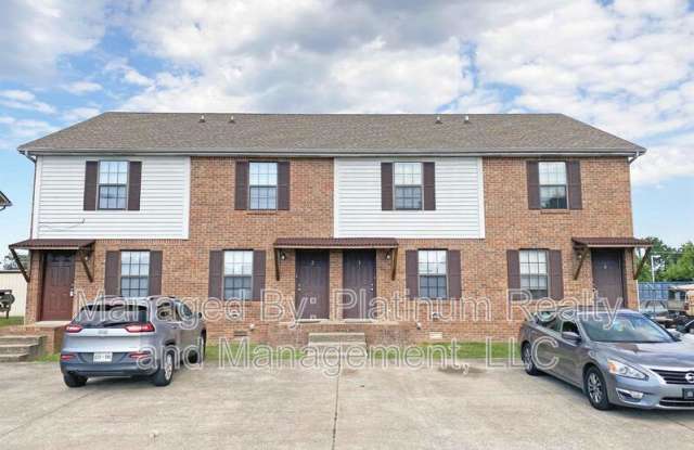2550 - 3 Old Russellville Pike - 2550 Old Russellville Pike, Clarksville, TN 37040