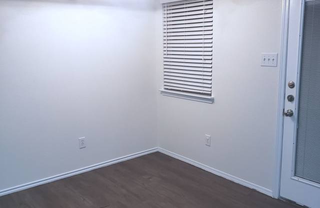 827 Hickory Street Gallery 4