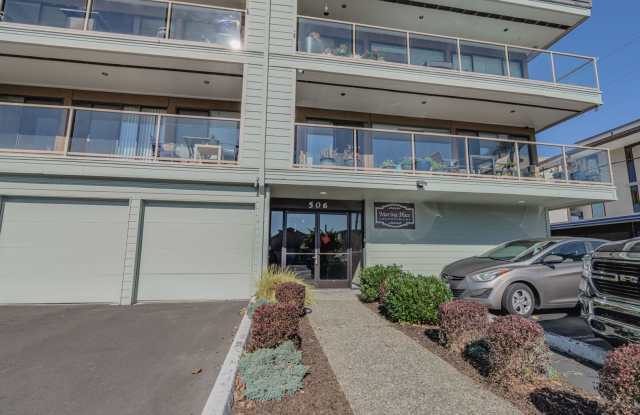 Cozy 1 Bed Condo Near Des Moines Marina, In-Unit Laundry Gallery 1