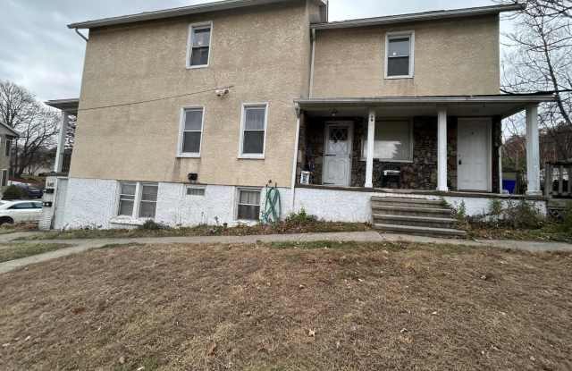 240 Greenbush Street Gallery 3