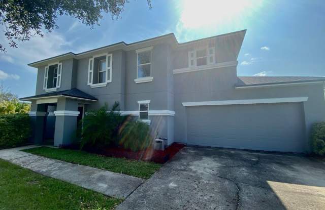 Large, MOVE IN READY 4/2.5 MOVE IN READY in desirable Plum Lake Community photos photos