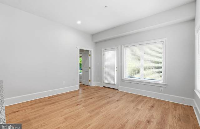 10205 SORREL Avenue Gallery 4