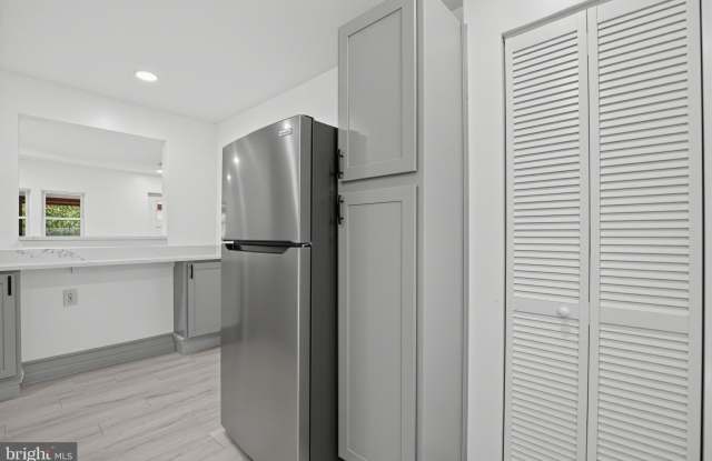 6370 RAYMOND AUGUSTUS Place Gallery 3