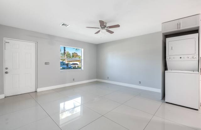 220 Perry Avenue Unit B Gallery 1