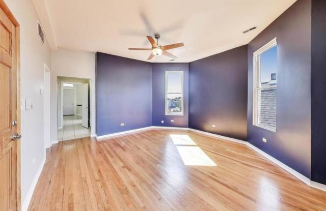 2733 North Mozart St. Gallery 4