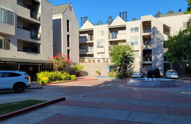 Spacious 1 Bedroom with great walking score photos photos