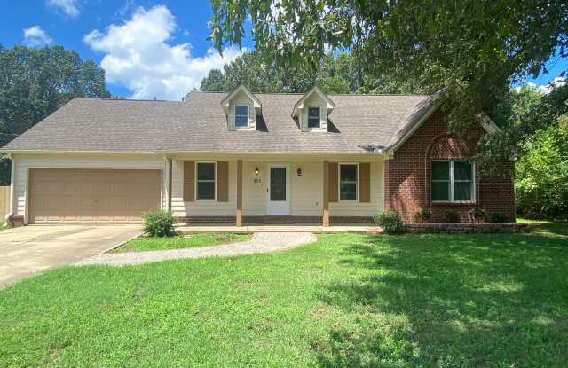 4 bed, 2 bath spacious home on large lot in Atoka photos photos