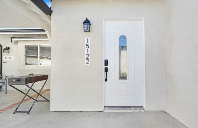 Secluded 3/2 in the heart of Sylmar photos photos