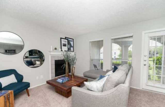 16132 Henderson Pass Gallery 2