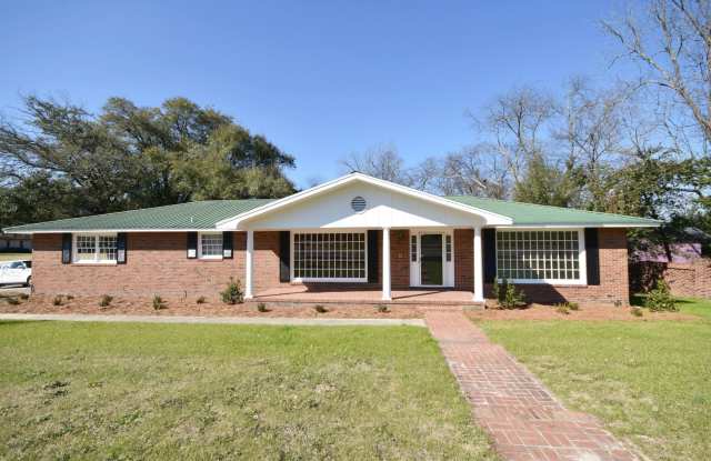 3 Bedroom 1 bathroom lower level home in North Augusta Available now! photos photos