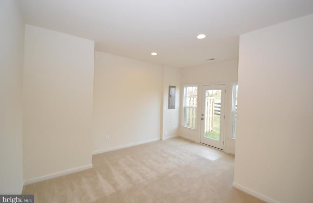 43270 NOVI TER Gallery 3