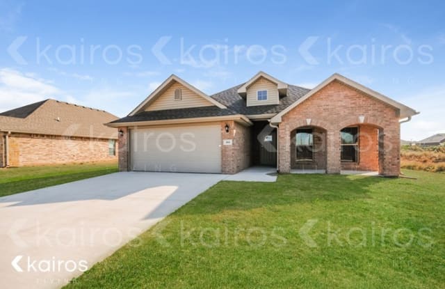 404 White Oak Street - 404 White Oak St, Gentry, AR 72734