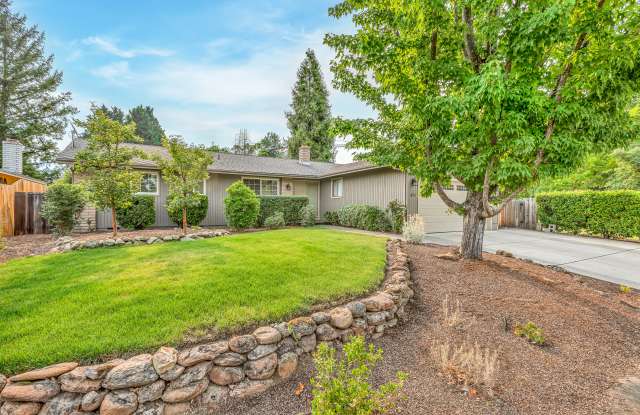 475 Sutter Ave photos photos