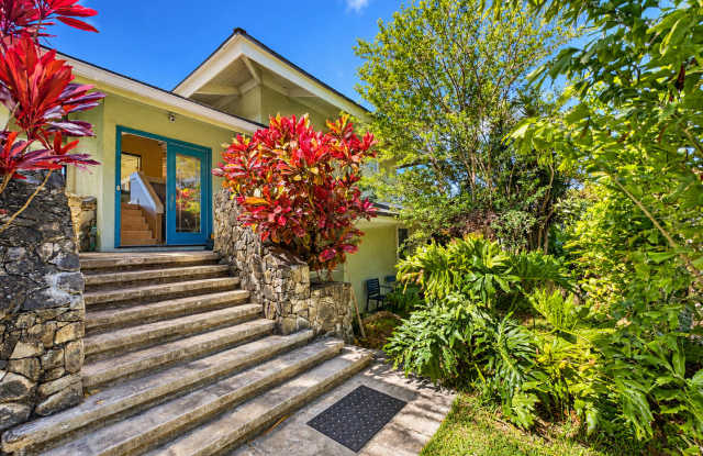 Furnished 3-Bedroom Home with Ocean Views & Pool – Kahana, West Maui Gallery 1