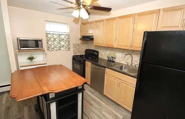 Updated 1 bedroom condo in ideal North Reading / Andover Rte 28 location. photos photos