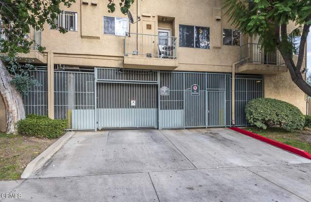 10260 Plainview Avenue Gallery 3