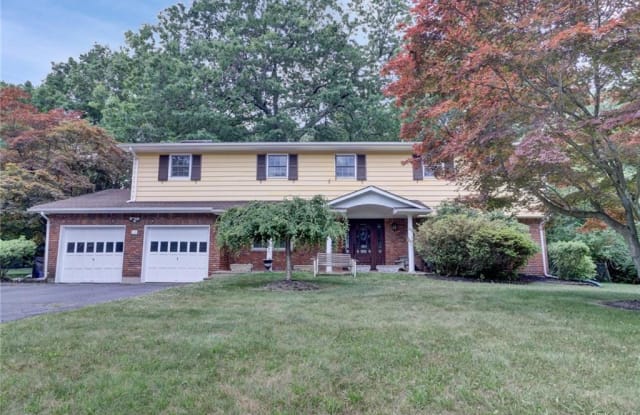 11 E Mayer Drive - 11 East Mayer Drive, Montebello, NY 10901