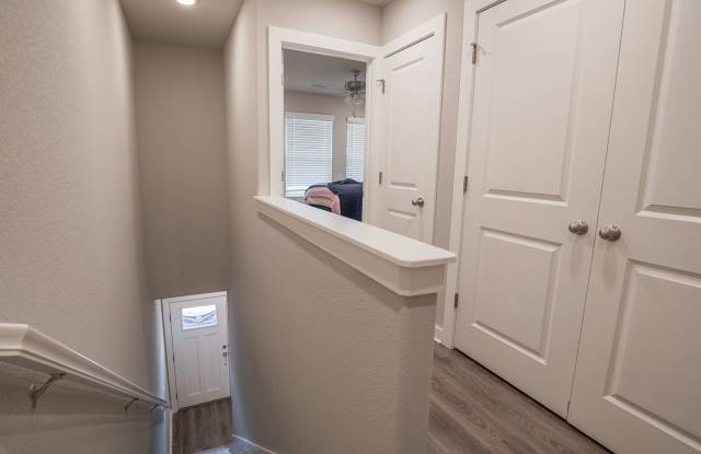 2 bedroom 2.5 bath home located in Fayetteville, AR photos photos 2 bedroom 2.5 bath home located in Fayetteville, AR photos photos