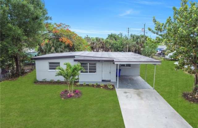 1527 Gardenia Avenue - 1527 Gardenia Avenue, Fort Myers, FL 33916