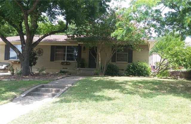 320 Elm Drive - 320 Elm Drive, Rockwall, TX 75087