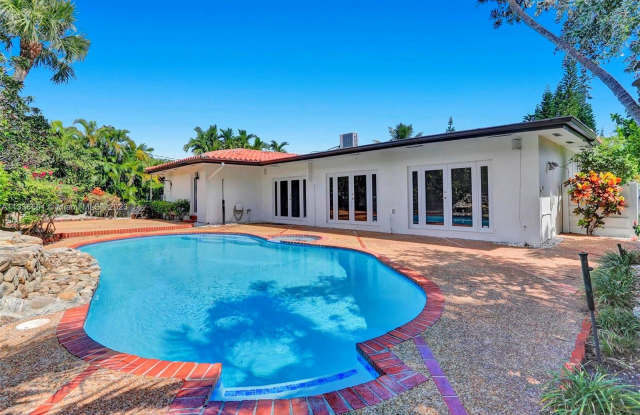 11525 NE 22nd Dr - 11525 Northeast 22nd Drive, North Miami, FL 33181