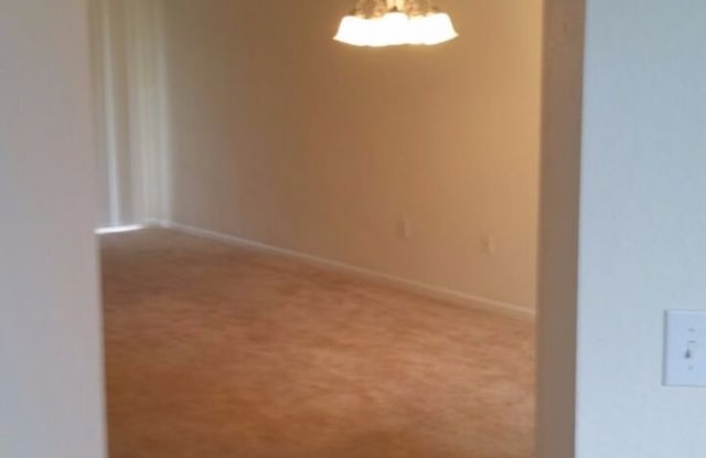 This beautiful and well-kept townhouse features 3 Bedrooms and 3 Bathrooms located at Trafalgar Village. Gallery 4